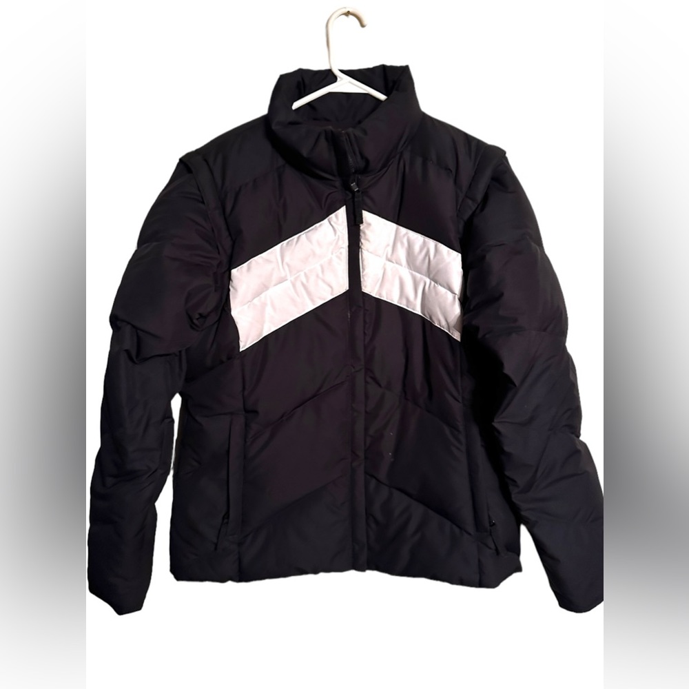 Columbia puffer jacket/vest with removable sleeves filled with down and feathers